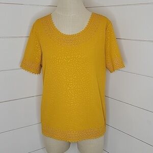 NWOT CHANCES R medium gold short sleeve shirt